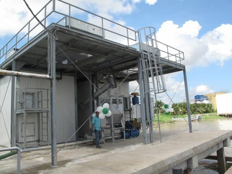 Oprichting eerste ijsfabriek